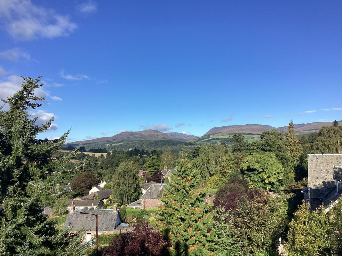 The Viewpoint, 2 Bedroom Apartment In Crieff Buitenkant foto